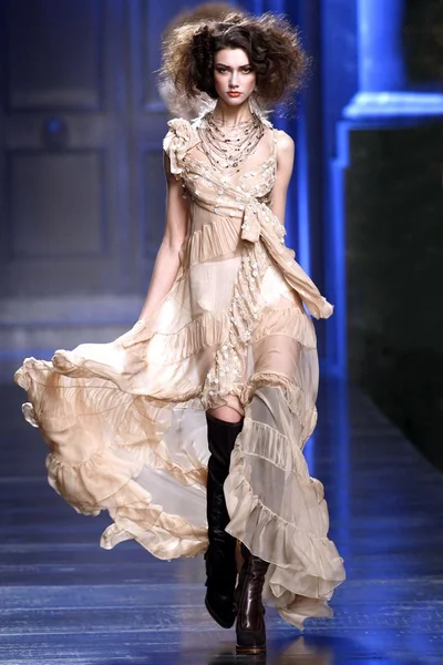 Look 37